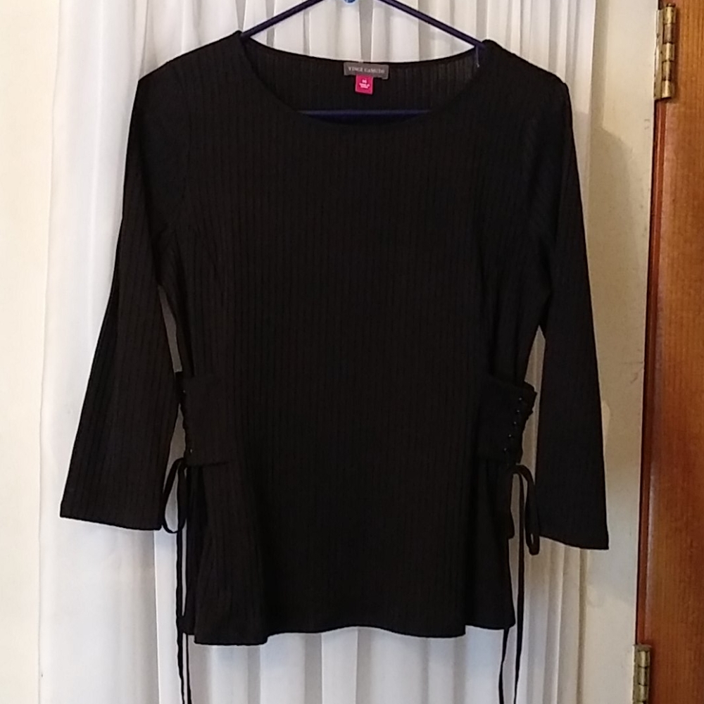 VINCE CAMUTO TOP